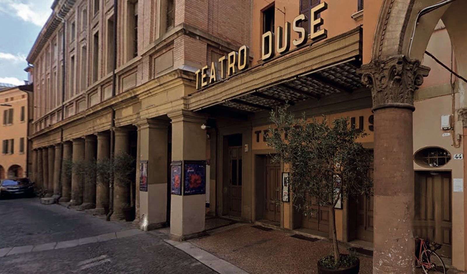 Duse Theatre, Via Cartoleria, Bologna