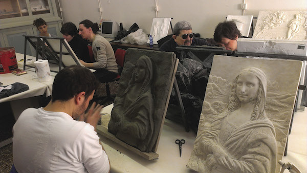 Clay modelling activities organized by the Anteros Museum's educational services