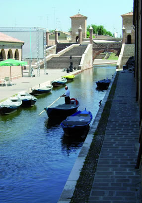 Picture - The three bridges of Comacchio