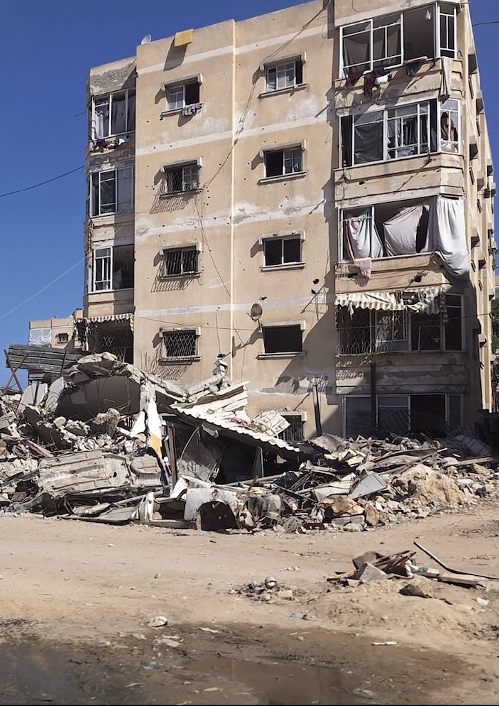 Palazzi distrutti a Gaza City - foto Archivio Emergency