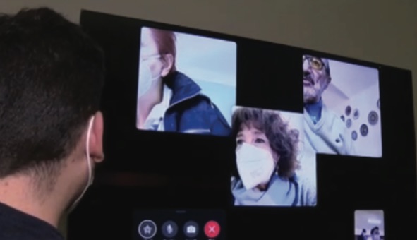 Visually impaired people in a videoconference