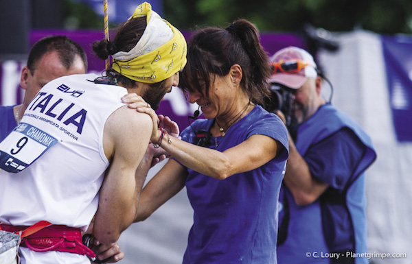 Matteo con la sua allenatrice e guida Carla Galletti - Campionati del mondo di Chamonix 2015 foto di Francesco Stefani