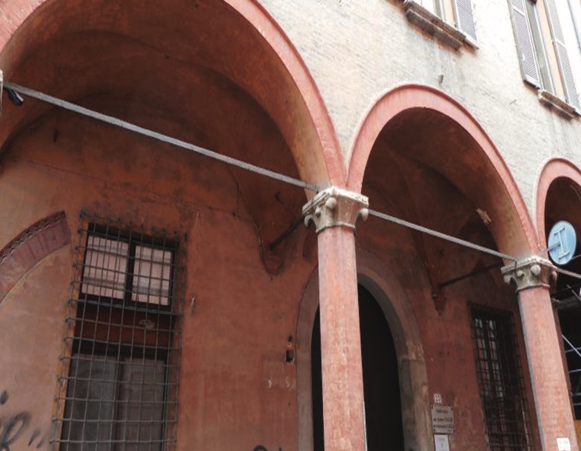 Ingresso di Palazzo Felicini - Mazzacorati - via C. Battisti 23, Bologna