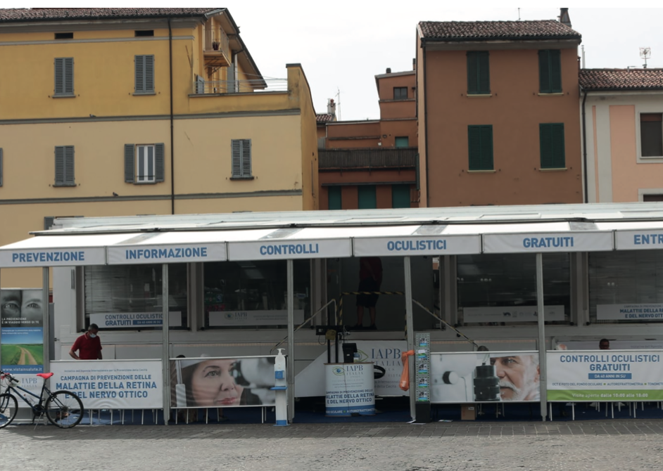 The "Healthy Vision" camper on tour - Bologna