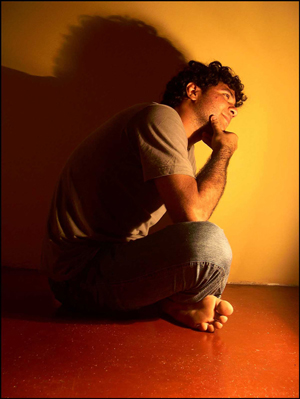 Foto - Ragazzo pensieroso