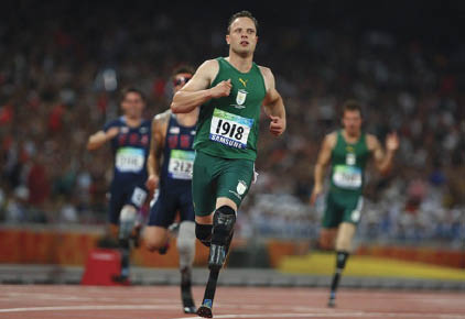 Foto - L’atleta Oscar Pistorius alle Paralimpiadi di Pechino