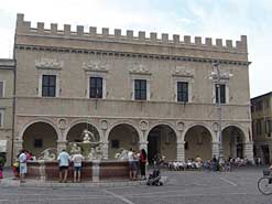 Foto - Antico palazzo di Pesaro